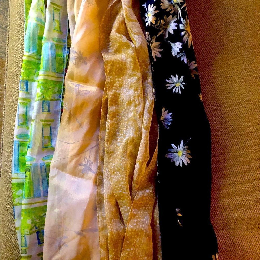 scarves or pocket scarves
